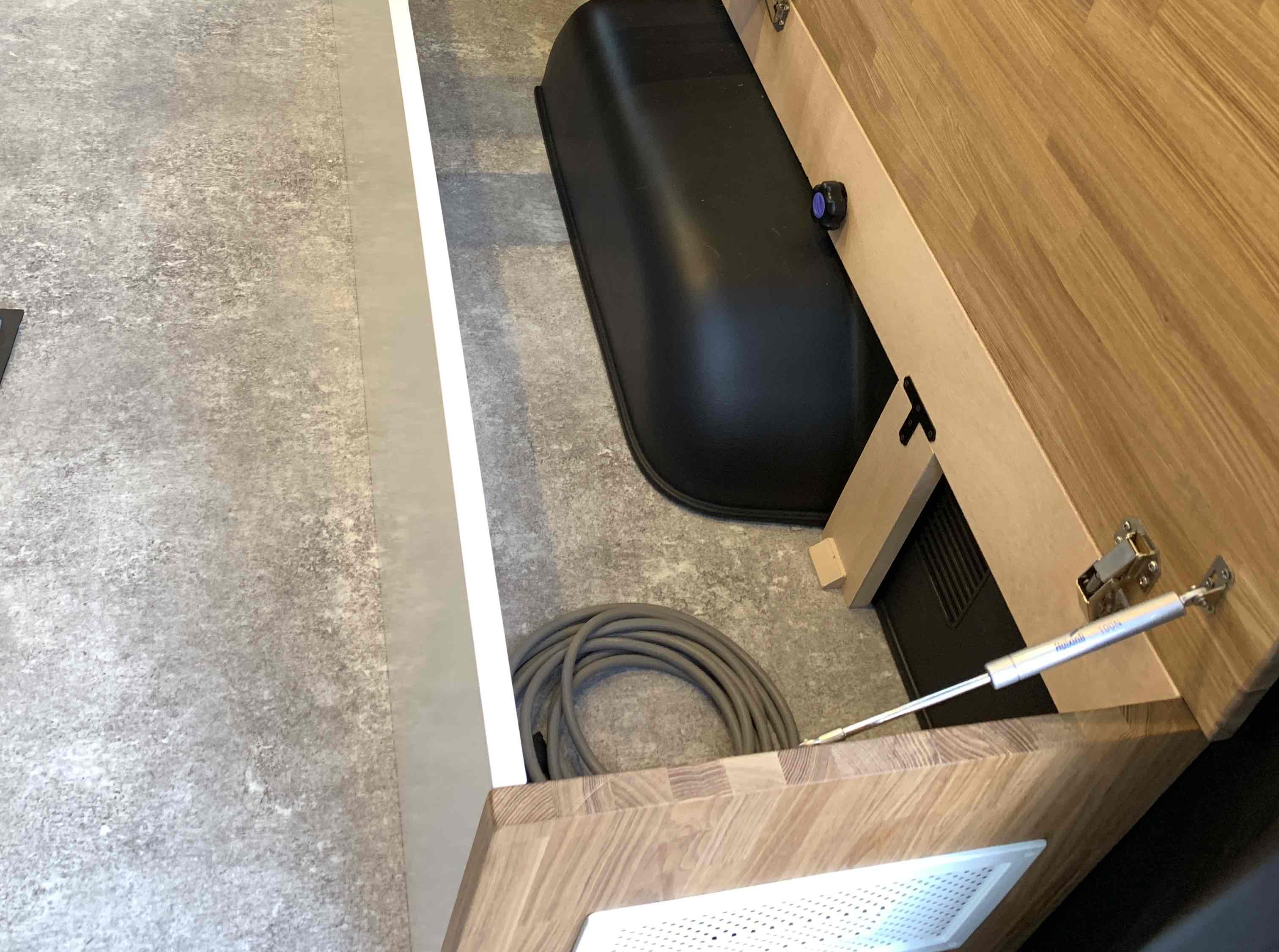 ハイエースハイルーフ